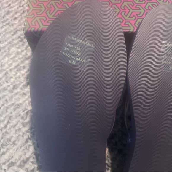 NWB Tory Burch Kira Thin Flip Flops, Size 8 Color Deep Purple 502 - Picture 6 of 11